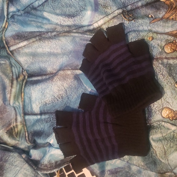 4pc UMA Descendants COSTUME pirate dress gloves 4 5 6 cosplay - Picture 5 of 7